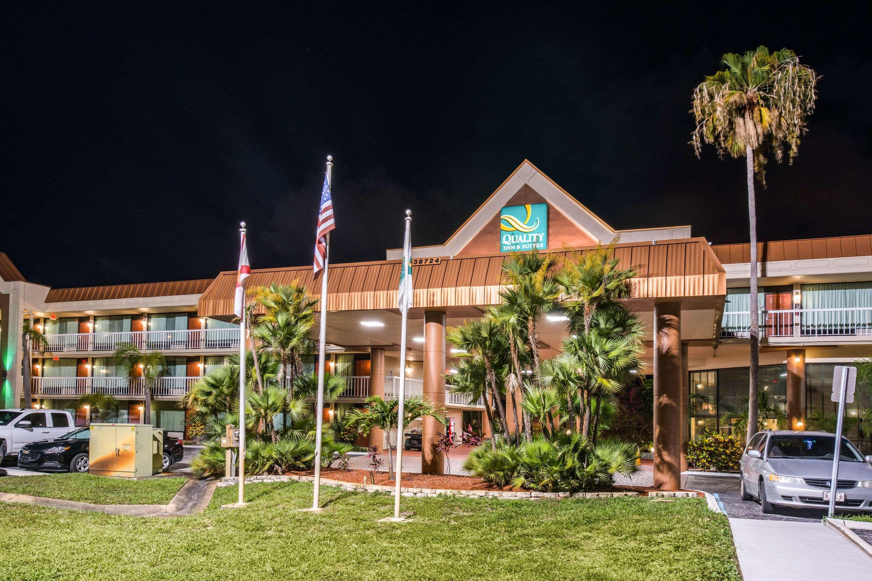 Quality Inn & Suites Tarpon Springs South Exterior foto